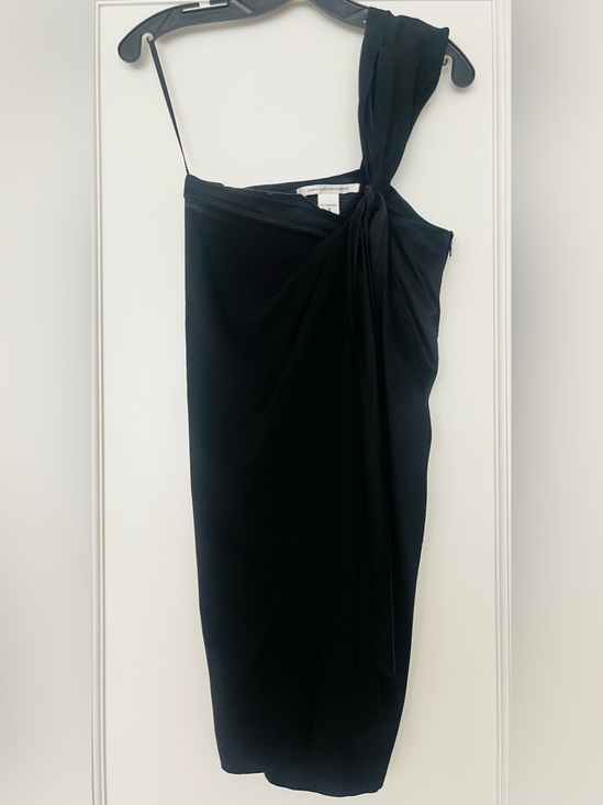 Diane Von Furstenberg Dresses & Skirts - DVF One-Shoulder Black Silk Dress